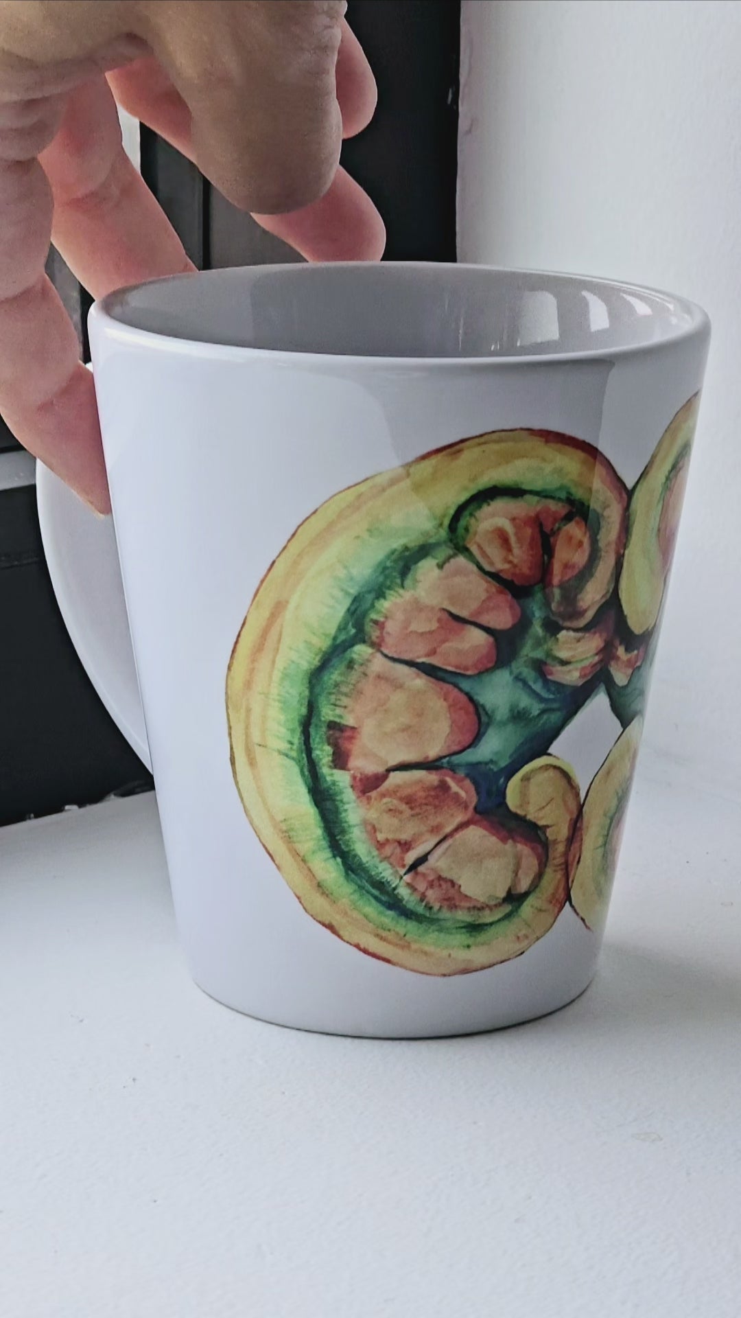 Exquisite Kidney Ceramic Mug